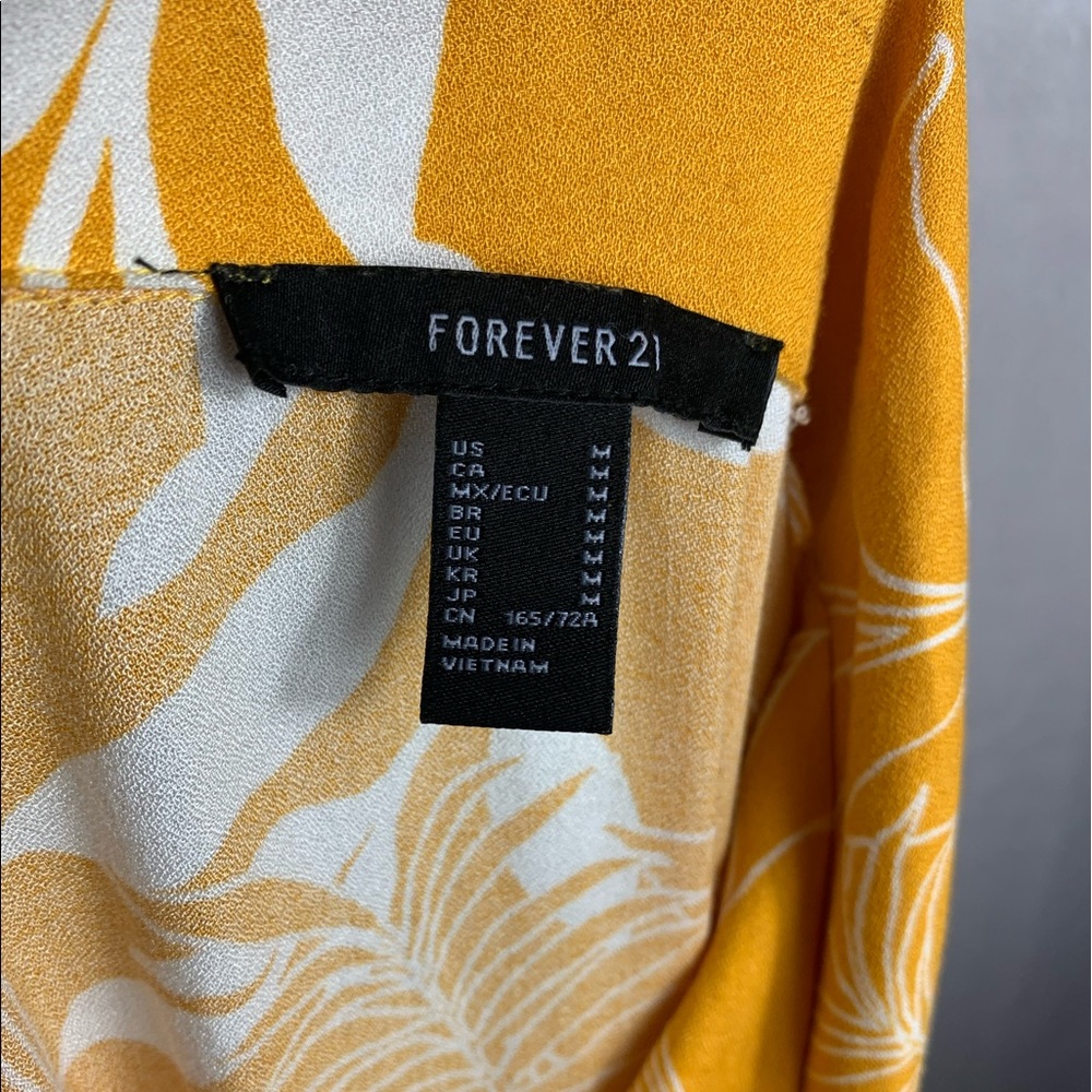 💛 Yellow Romper - Picture 6 of 6